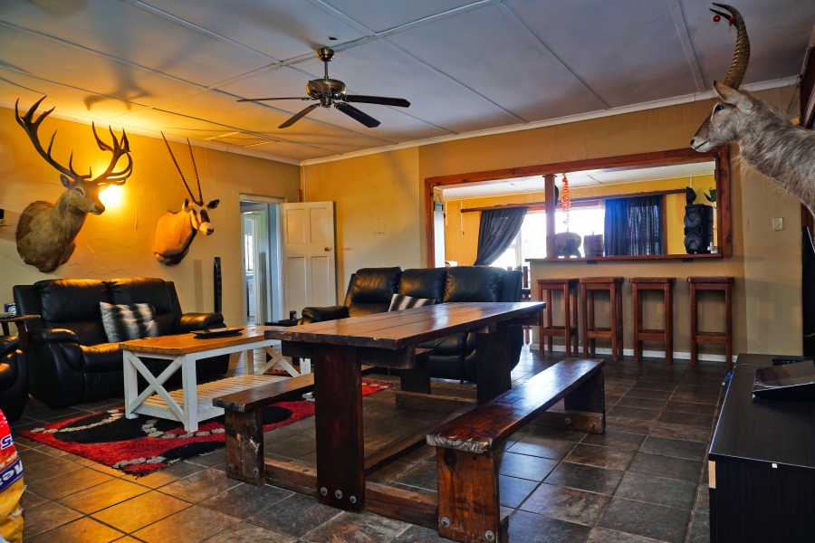 5 Bedroom Property for Sale in East London Rural Eastern Cape